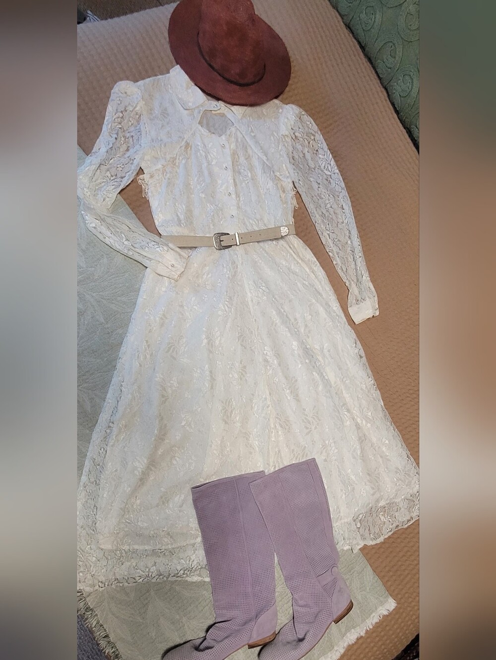Vintage Country Wedding Dress (Accessories Not Included)